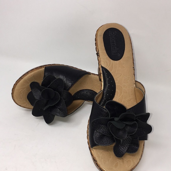 Bjorndal Shoes - Bjorndal Leia black floral platform sandal